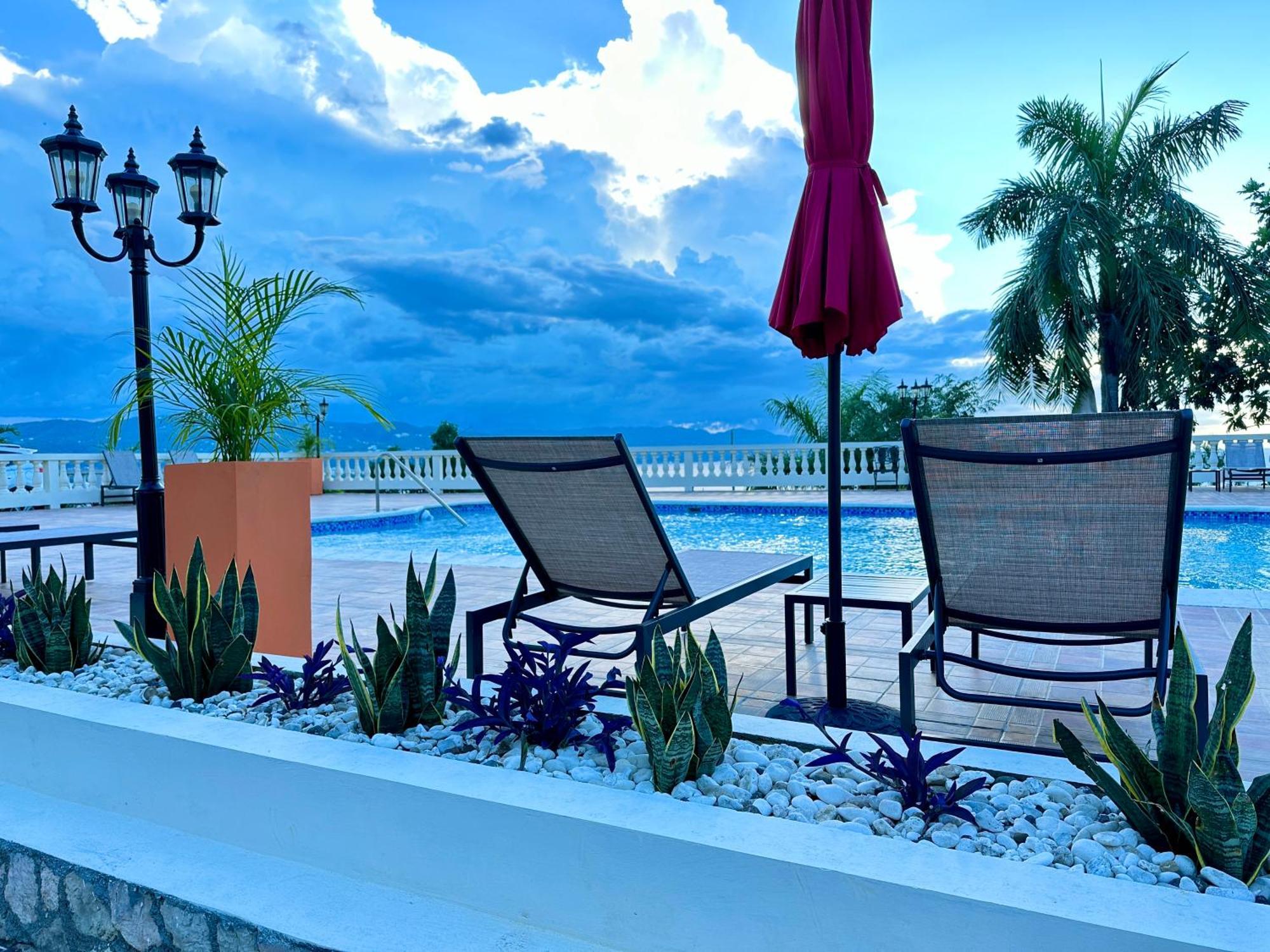 Falcon Shoreline- Airport Pickup Available - Gated-Security مونتيغو باي المظهر الخارجي الصورة